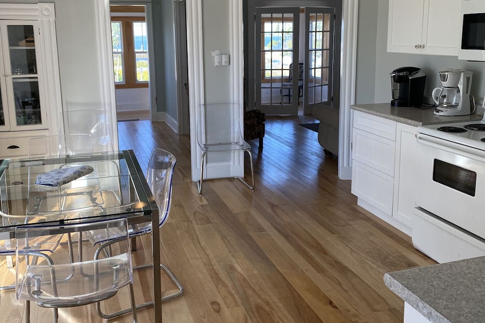 Photo of Kitchen in Lower Woods Harbour