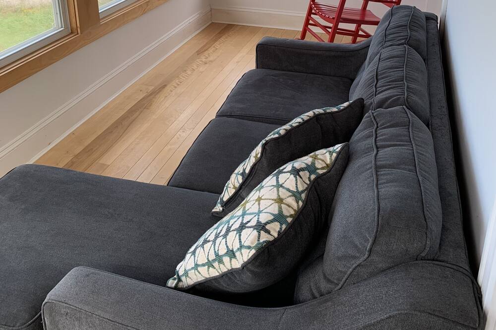 Photo of Livingroom in Lower Woods Harbour