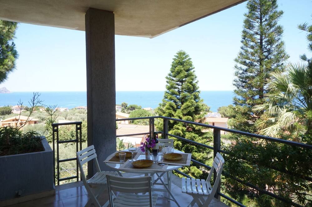Photo of Patio Balcony in Torre Colonna-sperone