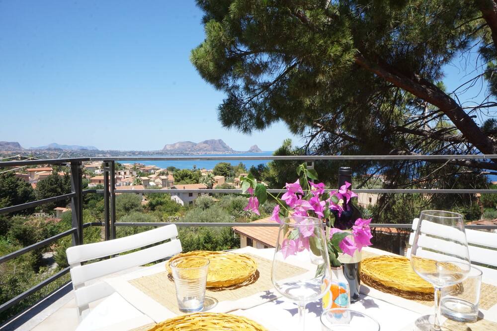 Photo of Patio Balcony in Torre Colonna-sperone