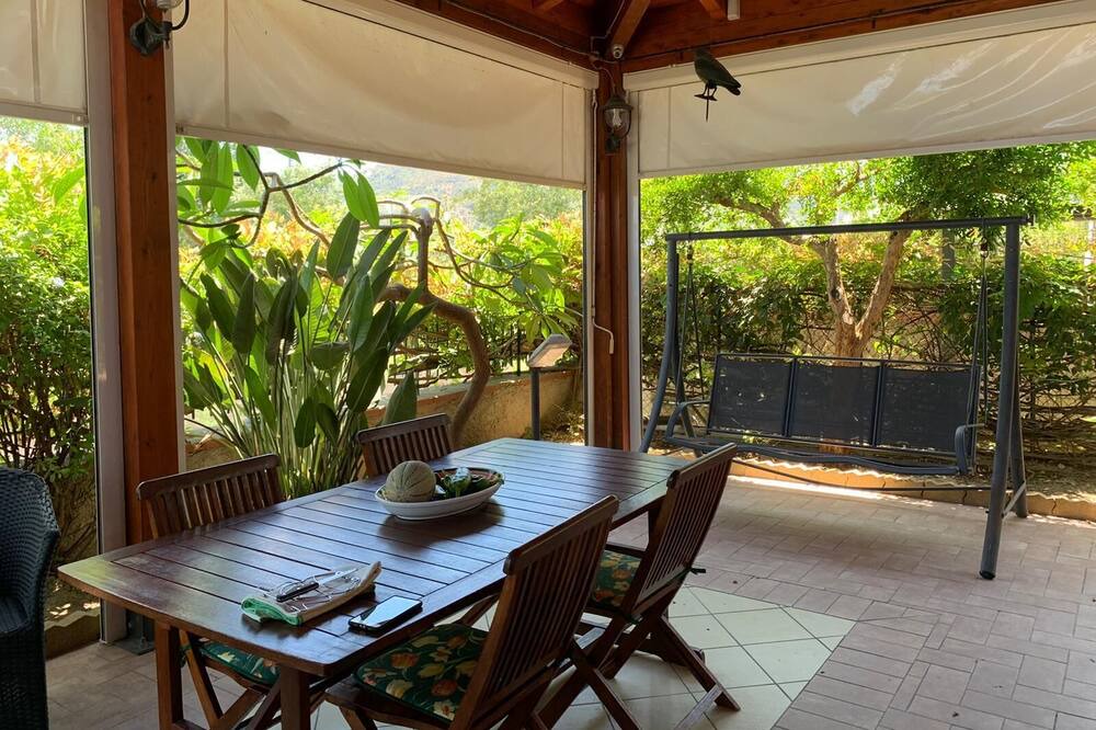 Photo of Patio Balcony in Patti