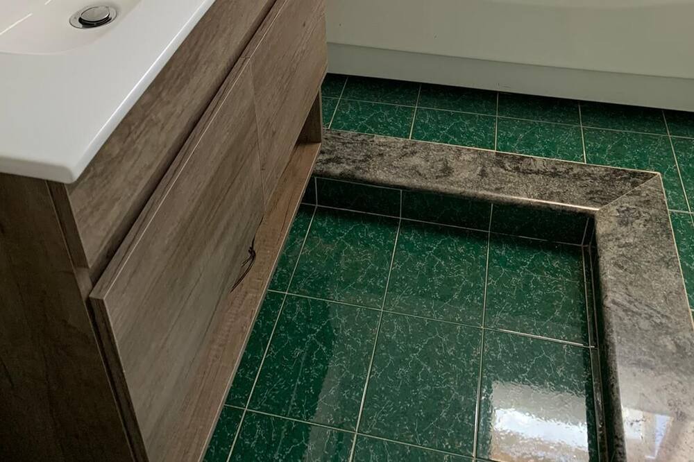 Photo of Bathroom in Patti