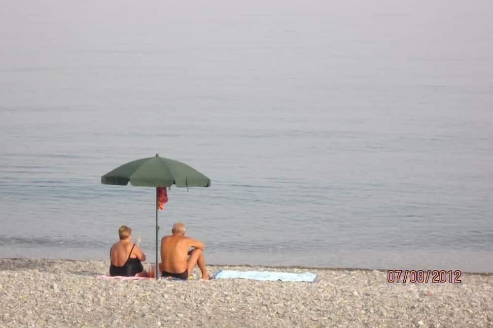 Photo of Others in Iria