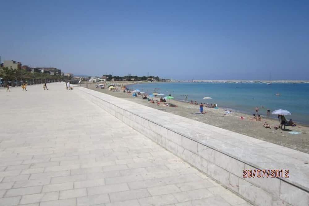 Photo of Others in Iria