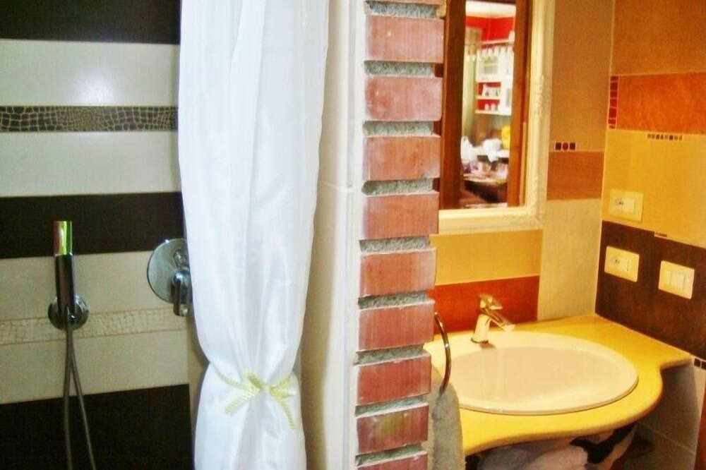 Photo of Bathroom in Rodi Milici