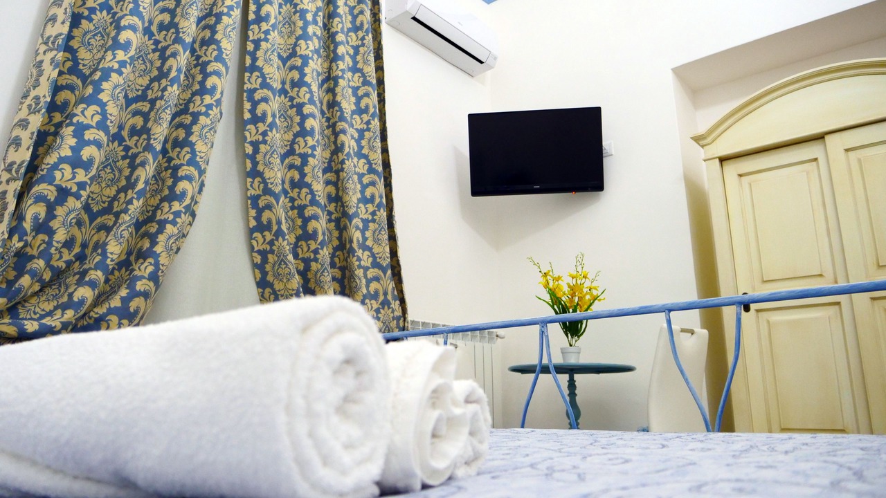 Photo of Bedroom in Patti
