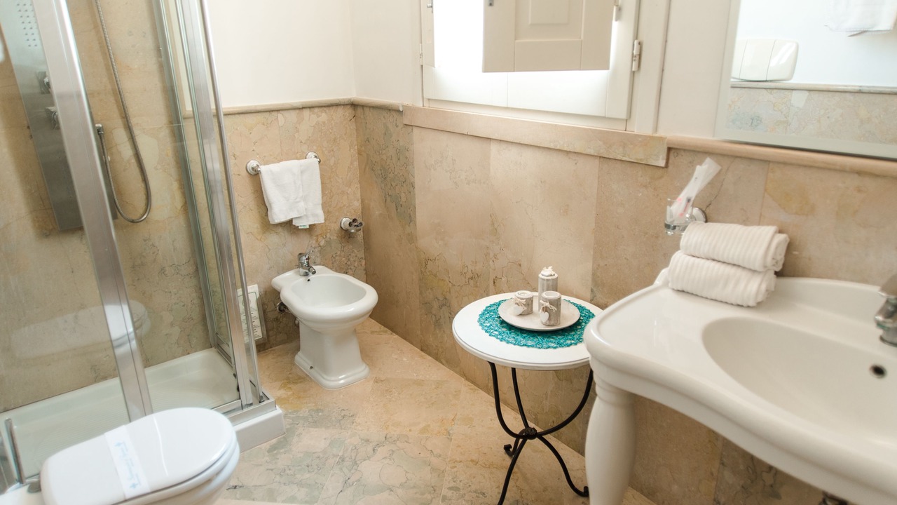 Photo of Bathroom in Nubia
