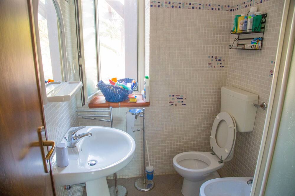 Photo of Bathroom in Ustica