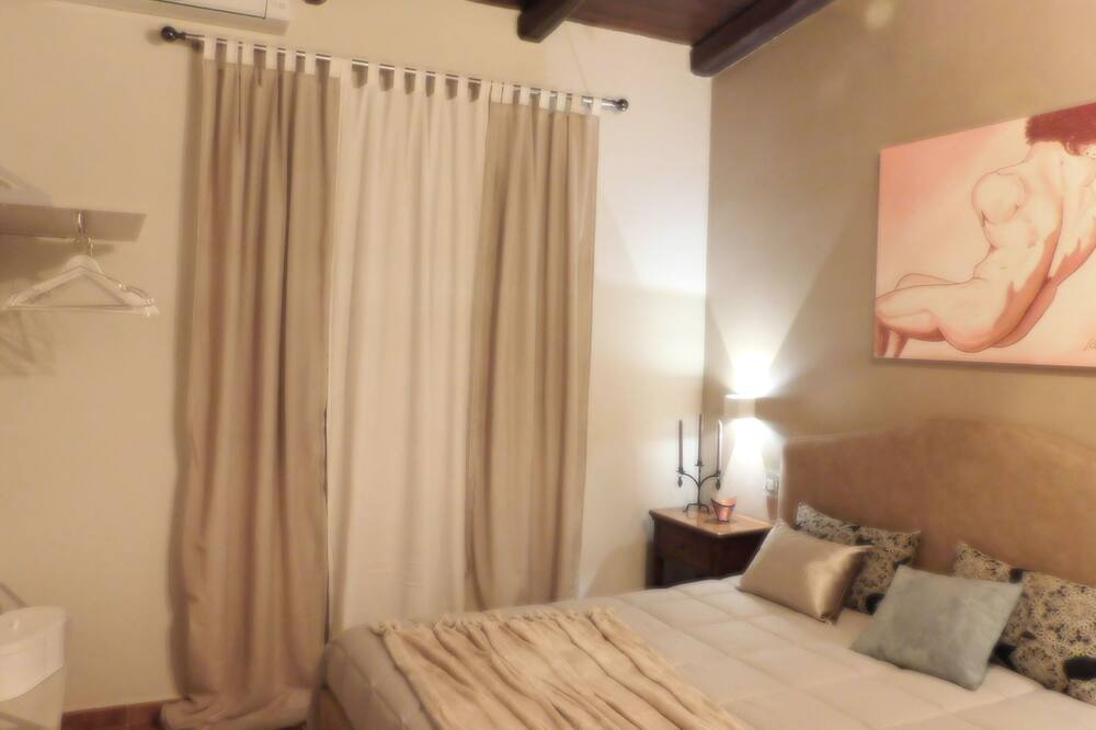 Photo of Bedroom in Favara