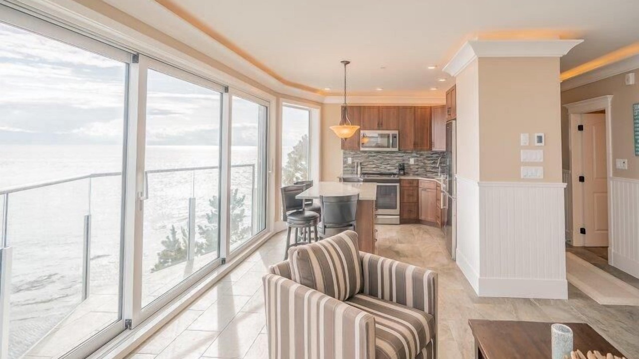Photo of Livingroom in Sooke