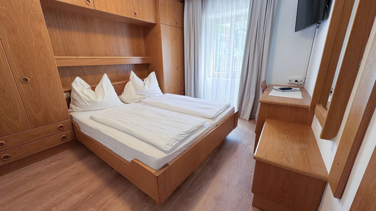 Photo of Bedroom in Schenna