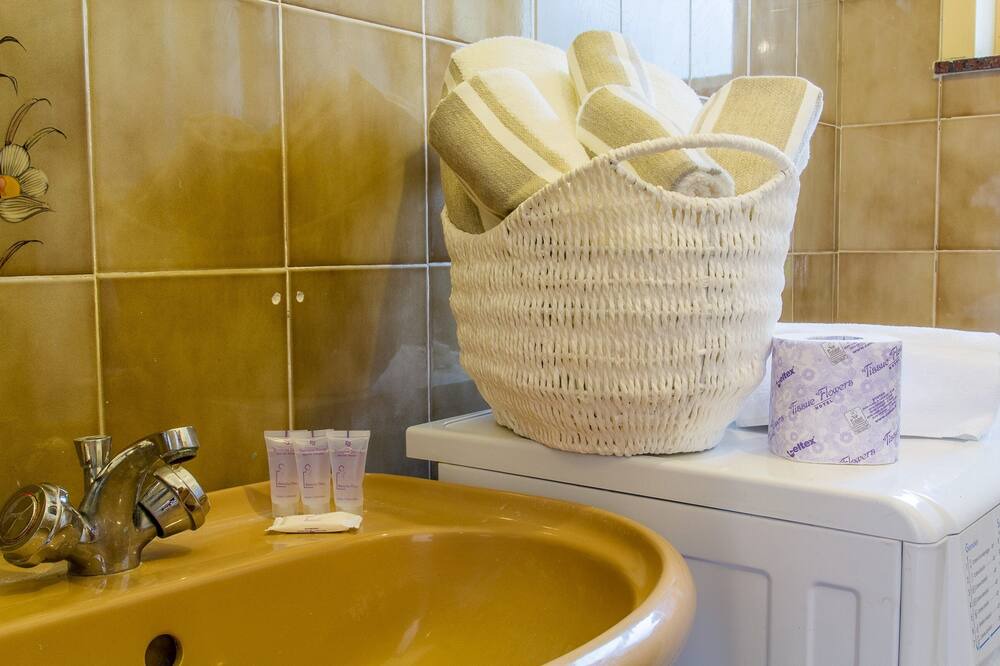 Photo of Bathroom in Motta Camastra