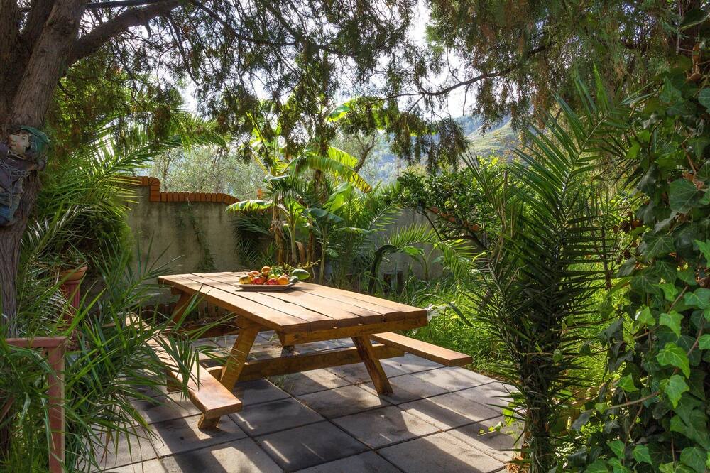 Photo of Patio Balcony in Motta Camastra