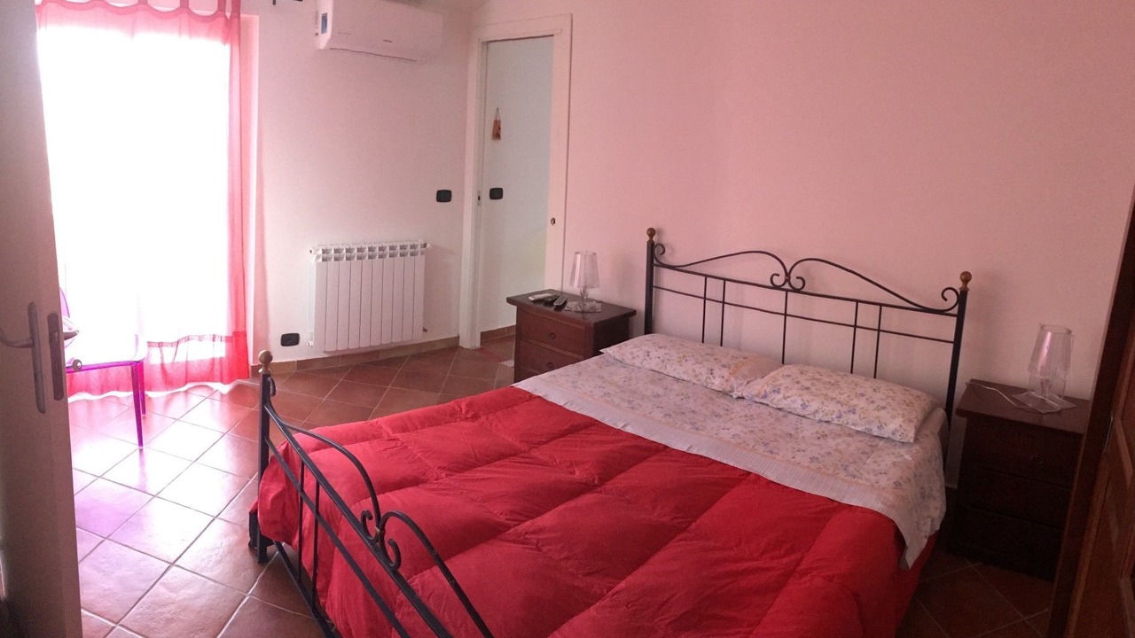 Photo of Bedroom in Patti