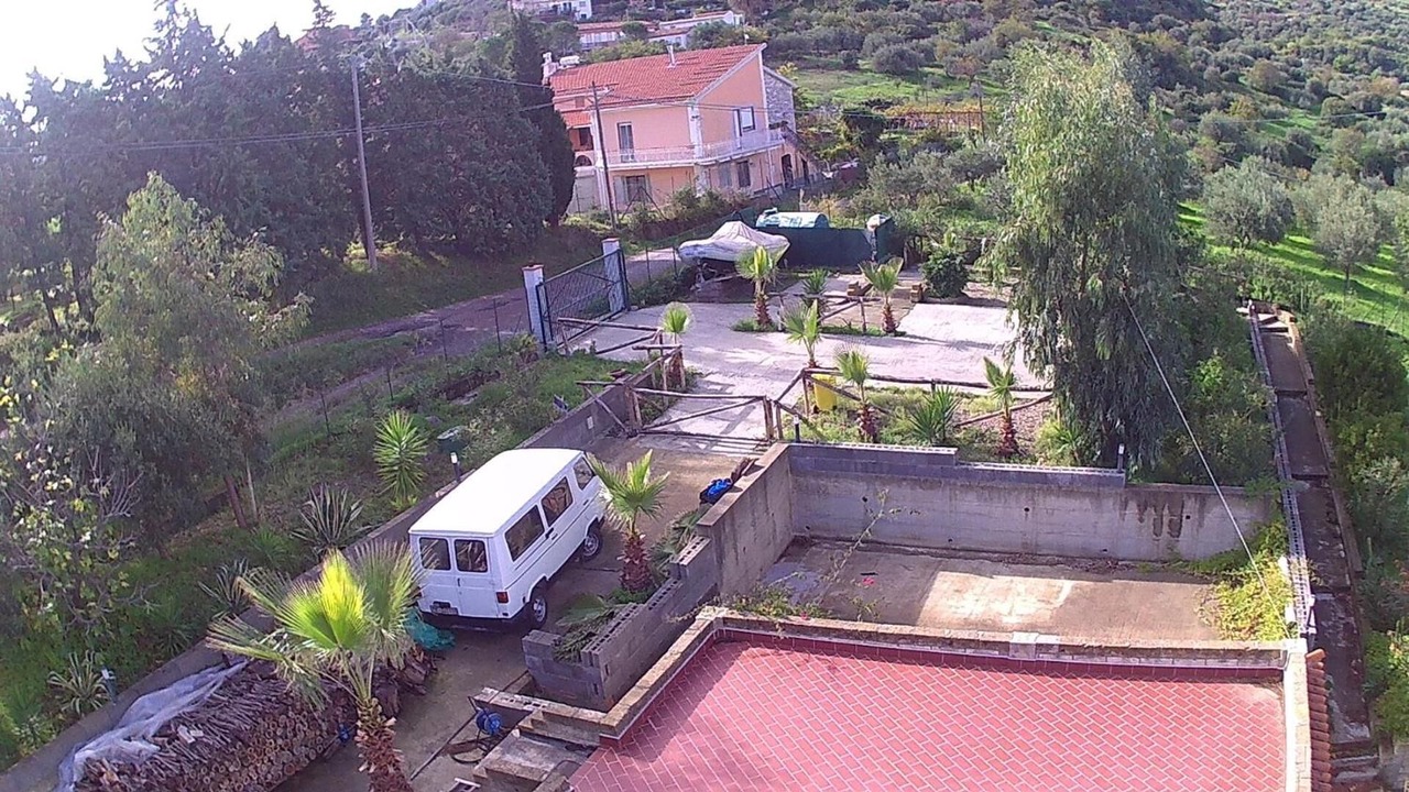 Photo of Outdoor in Patti
