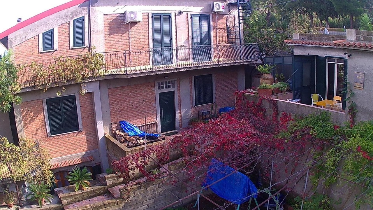 Photo of Outdoor in Patti