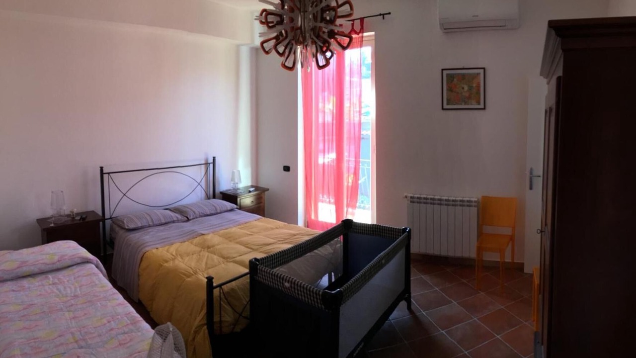 Photo of Bedroom in Patti