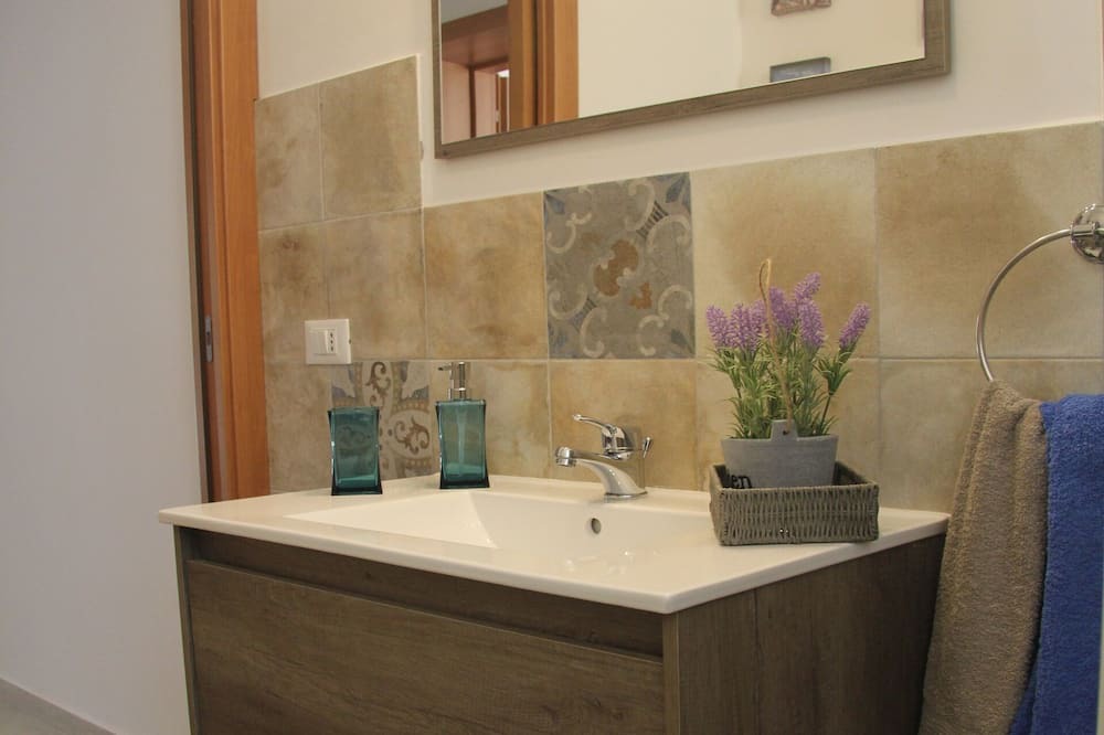 Photo of Bathroom in Macari