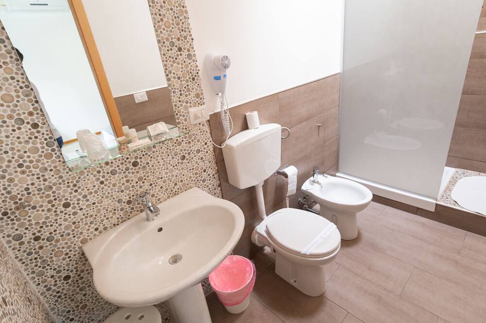 Photo of Bathroom in Canicatti