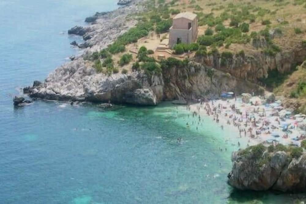 Photo of Others in Macari