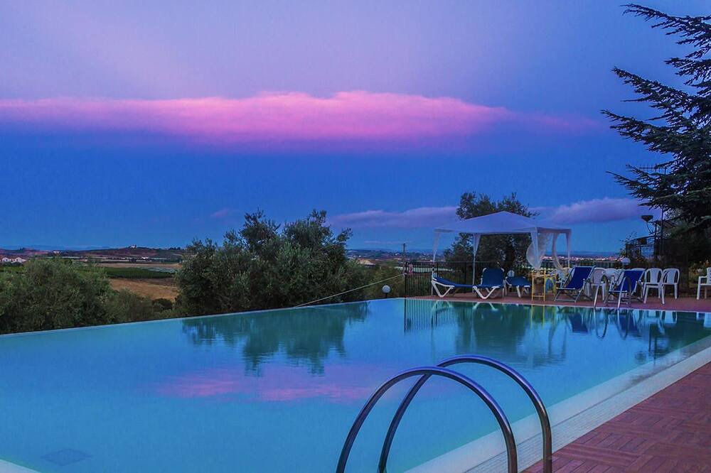 Photo of Outdoor in Naro
