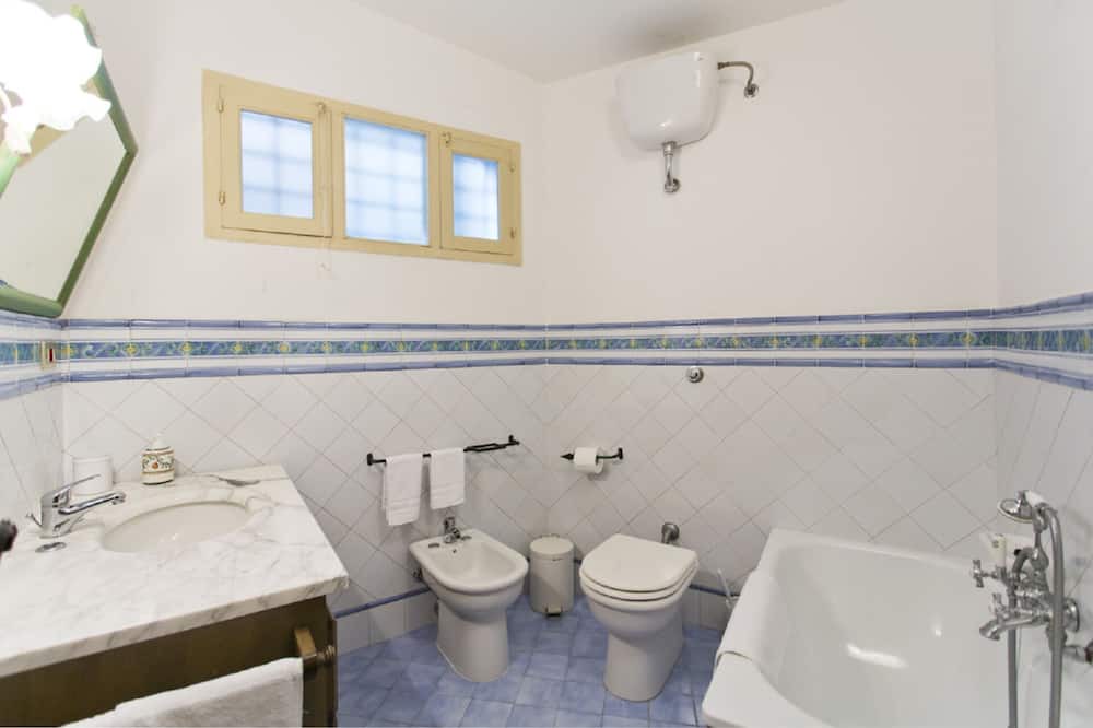 Photo of Bathroom in Trabia