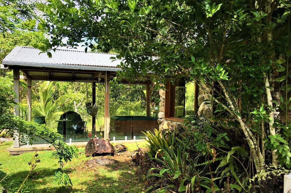 Photo of Outdoor in Palm Grove