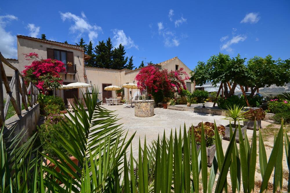 Photo of Patio Balcony in Buseto Palizzolo
