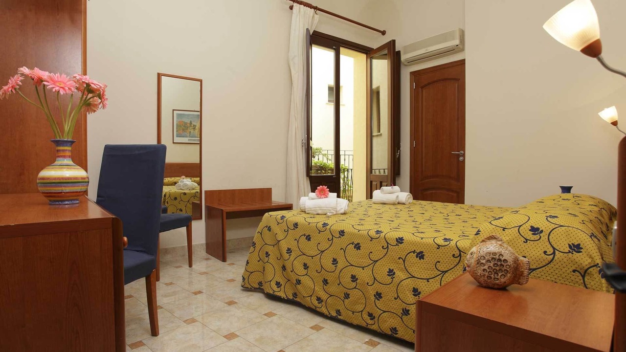 Photo of Bedroom in Trapani City Centre