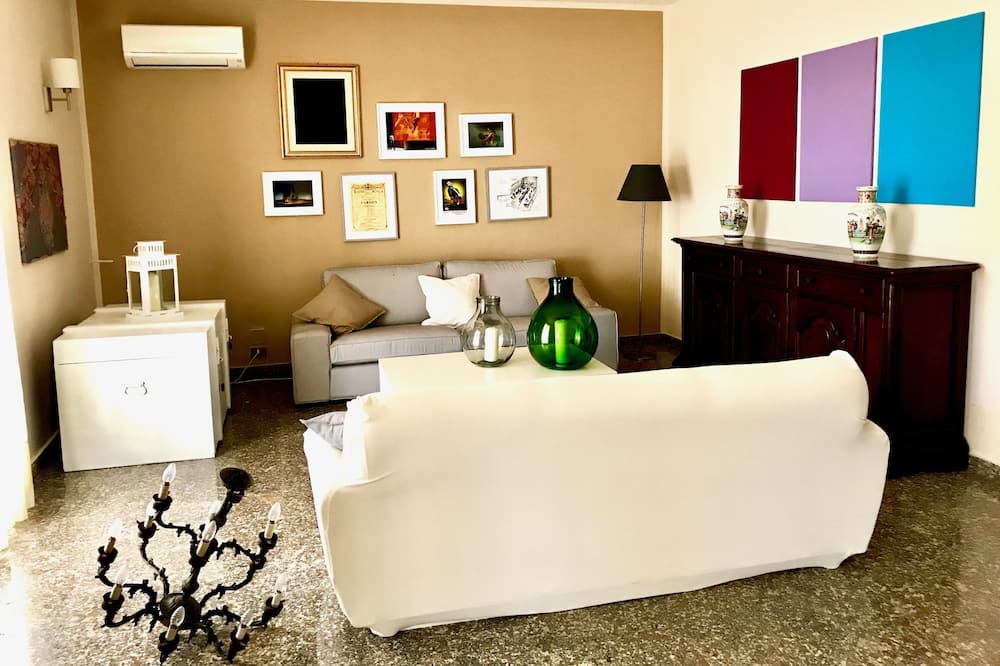 Photo of Livingroom in Terrasini