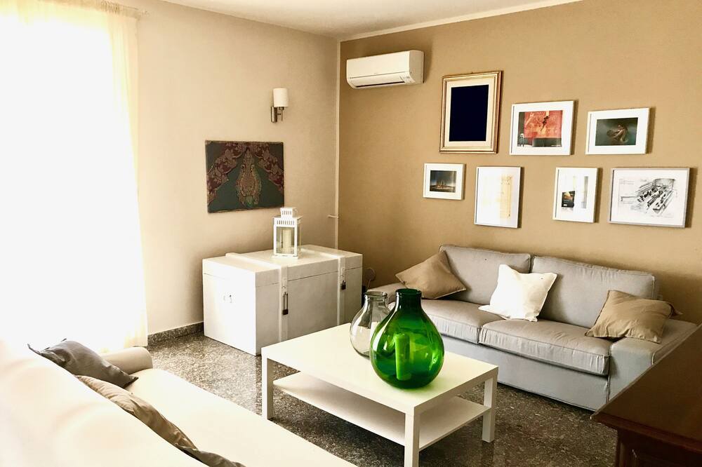 Photo of Livingroom in Terrasini