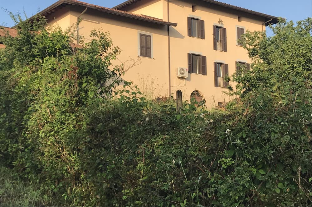 Photo of Others in Supino