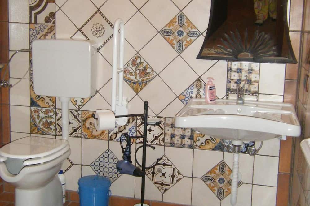 Photo of Bathroom in Sant'Angelo Muxaro