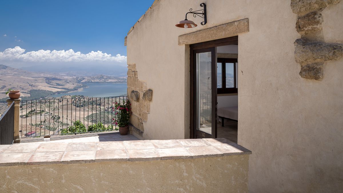 Photo of Patio Balcony in Agira