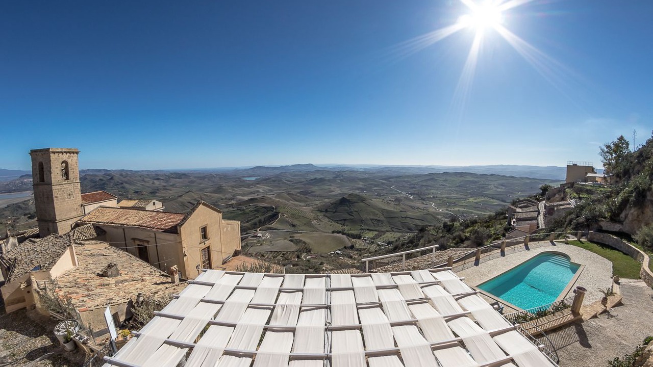 Photo of Outdoor in Agira