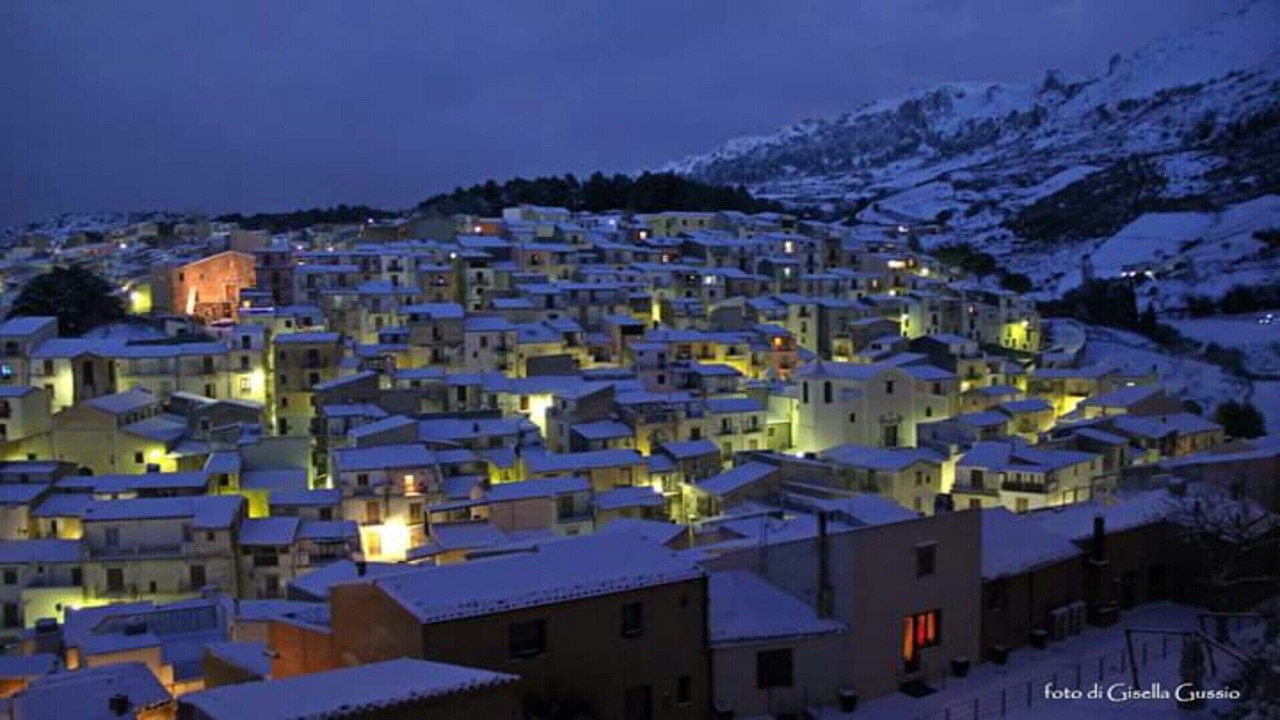 Photo of Buildings in Gratteri