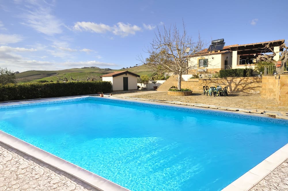 Photo of Outdoor in Pietraperzia