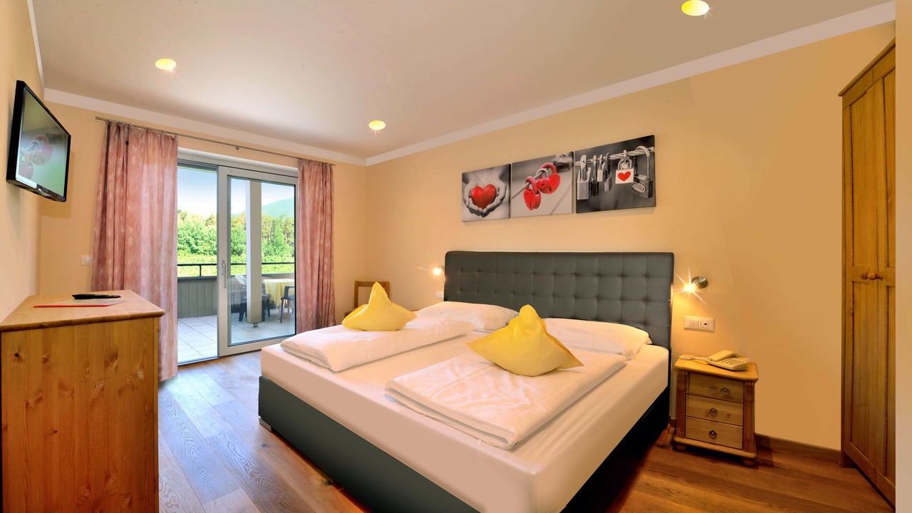 Photo of Bedroom in Naz Sciaves