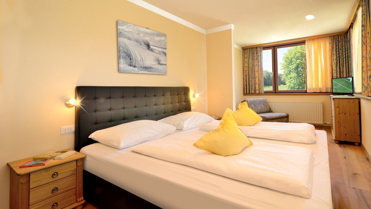 Photo of Bedroom in Naz Sciaves