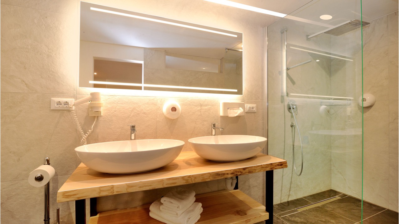 Photo of Bathroom in Naz Sciaves