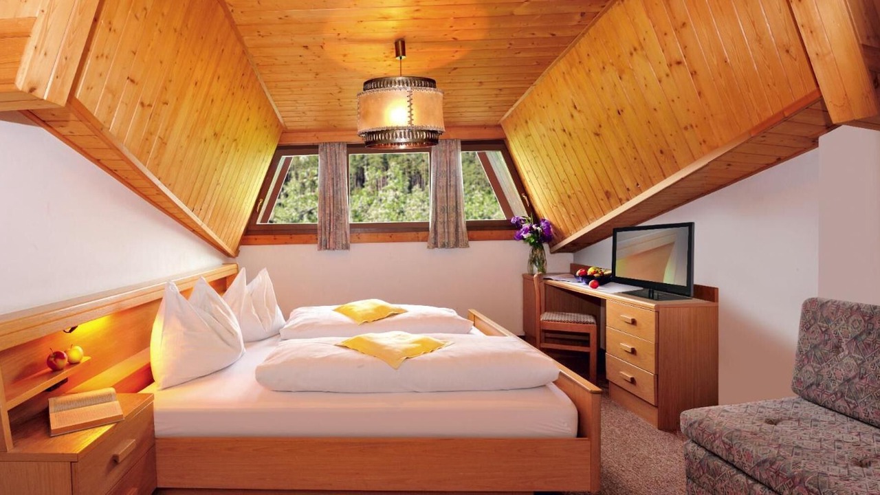 Photo of Bedroom in Naz Sciaves