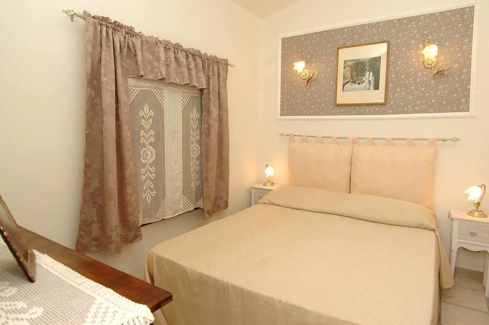 Photo of Bedroom in Trappeto