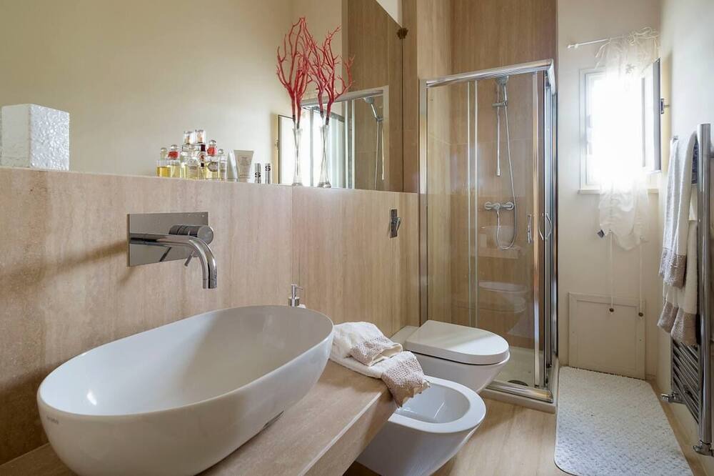 Photo of Bathroom in Salemi