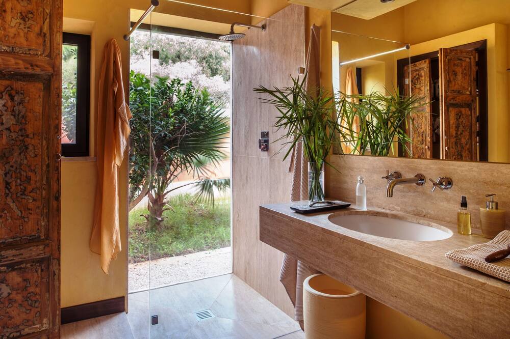 Photo of Bathroom in Castelvetrano