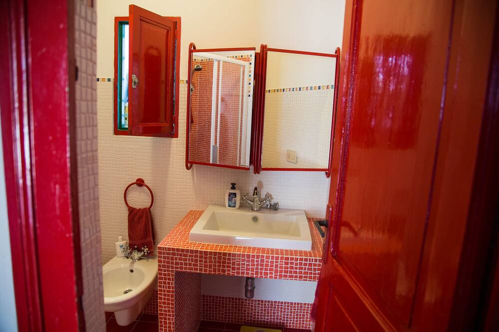Photo of Bathroom in Ustica