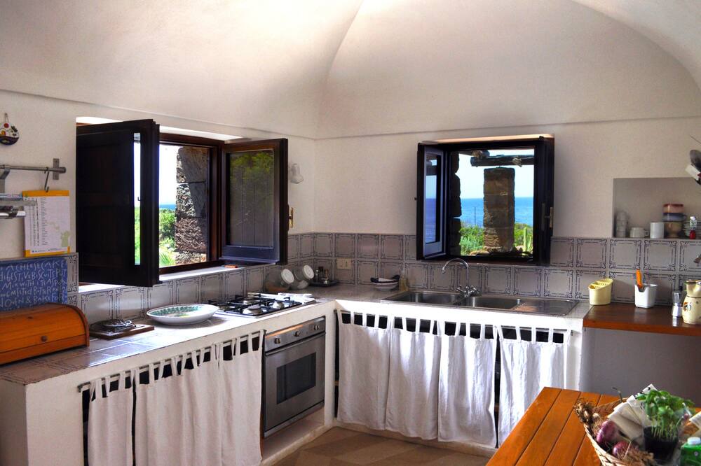 Photo of Kitchen in Pantelleria