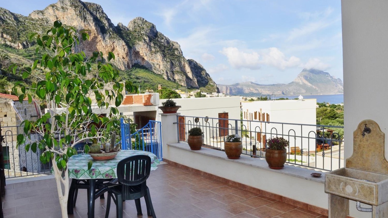 Photo of Patio Balcony in Macari
