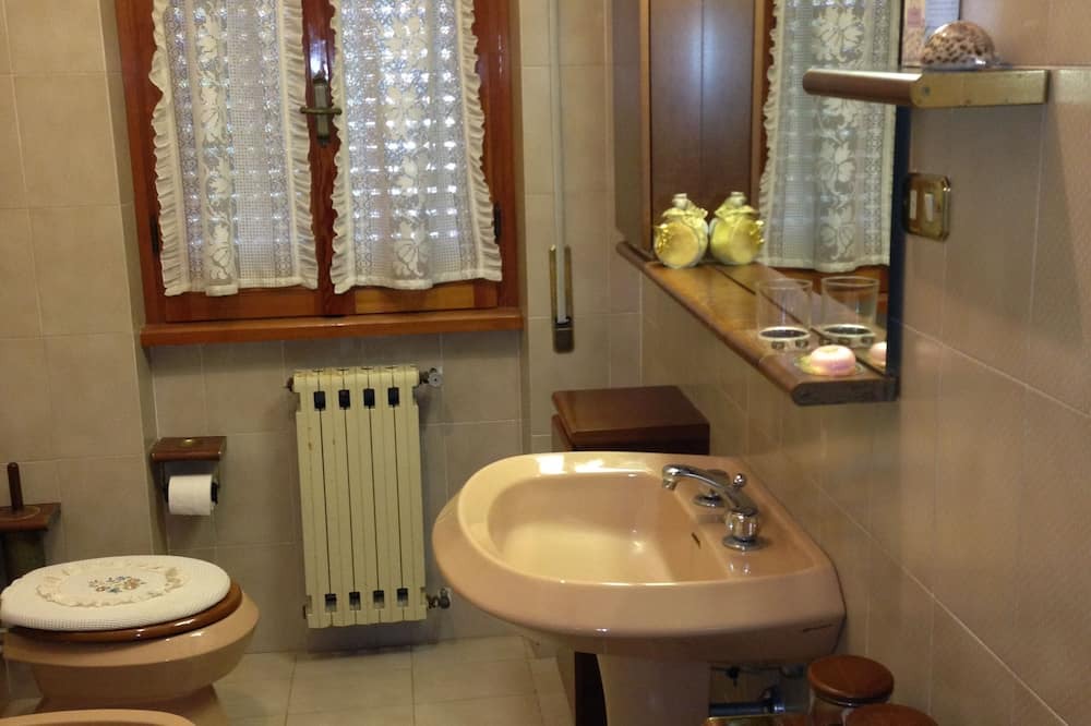 Photo of Bathroom in Frattocchie