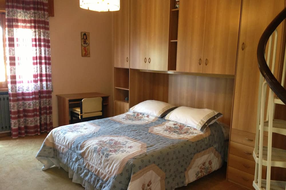 Photo of Bedroom in Frattocchie
