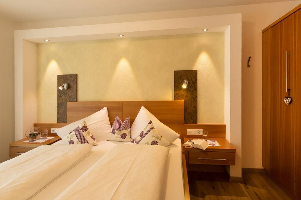 Photo of Bedroom in Monguelfo